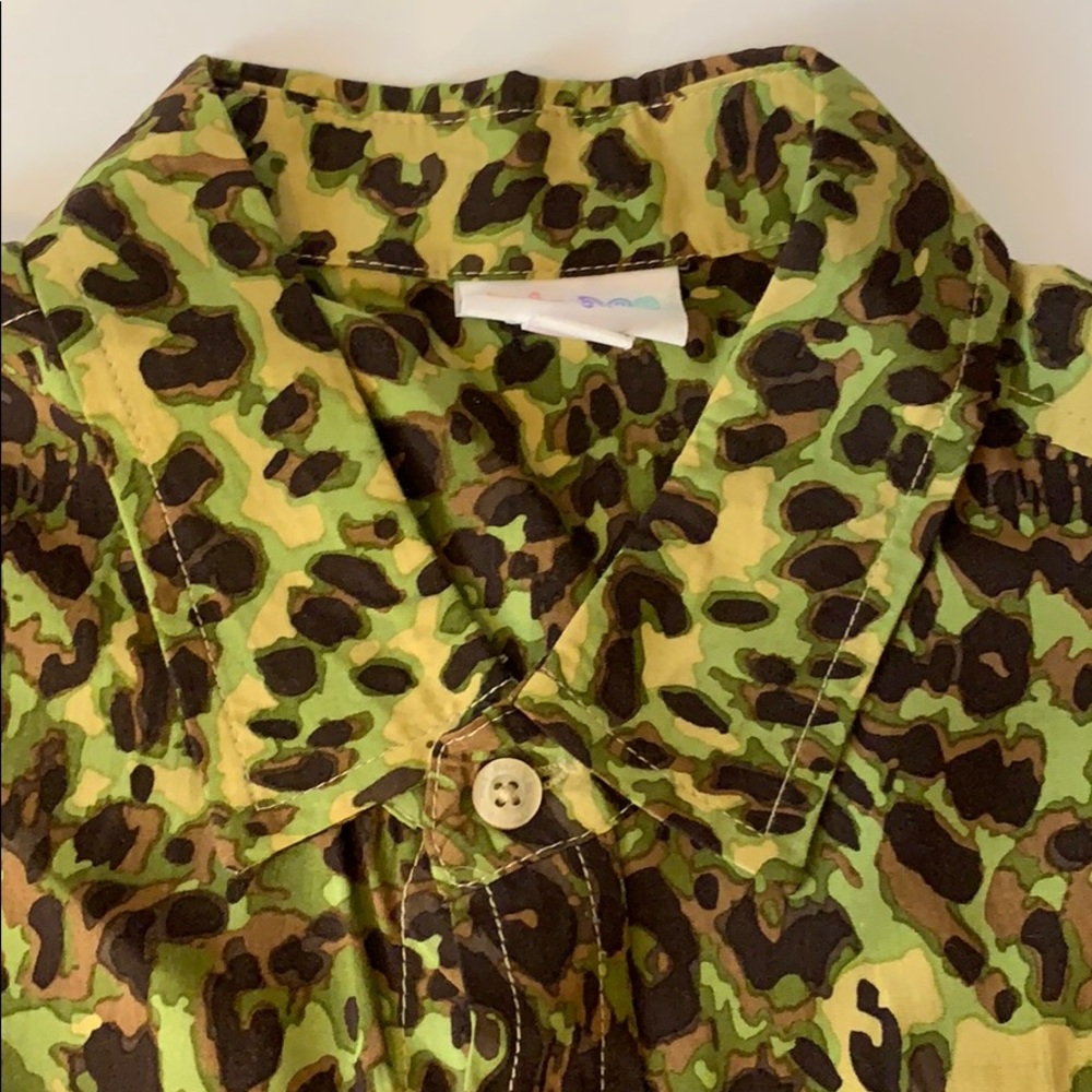 Lularoe Michael Leopard Animal Print Shirt NWT. - Picture 3 of 8